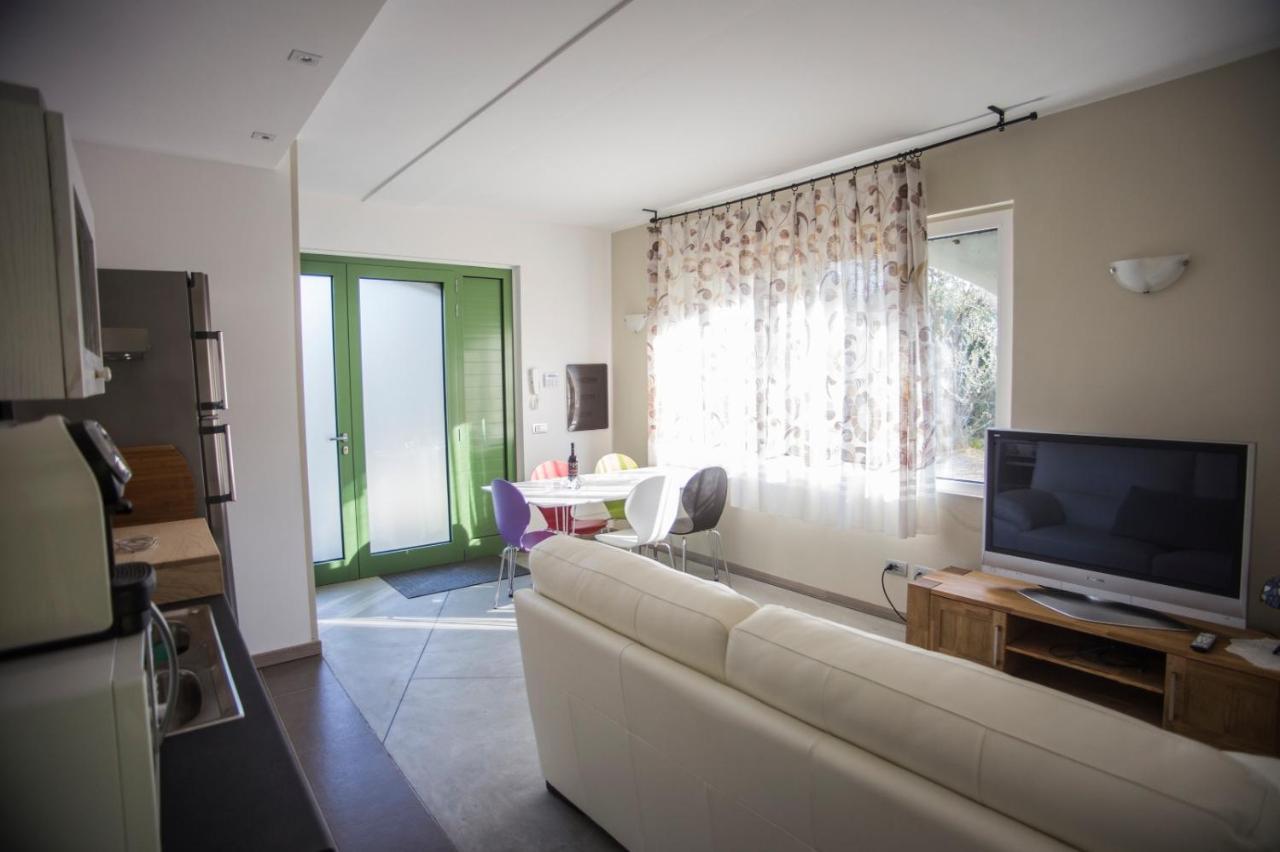 Casa Sophia Apartment San Felice del Benaco Bagian luar foto